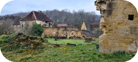 a cherlieu abbaye et mur pan 3.png